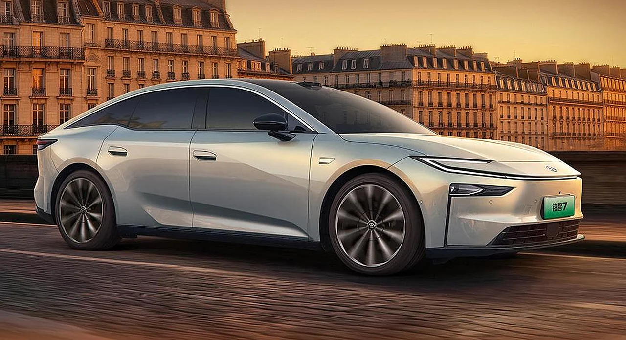Toyota kündigt lebenslange Garantie für E-Fahrzeuge an: Kostenloser Batteriewechsel
