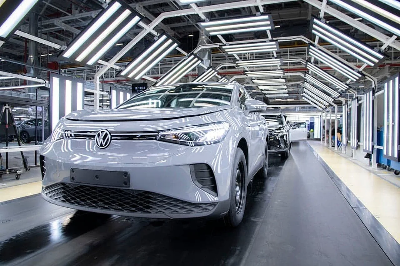 Volkswagen ўз модел қаторини 50 фоизга қисқартириб, ишлаб чиқаришни оптималлаштиради