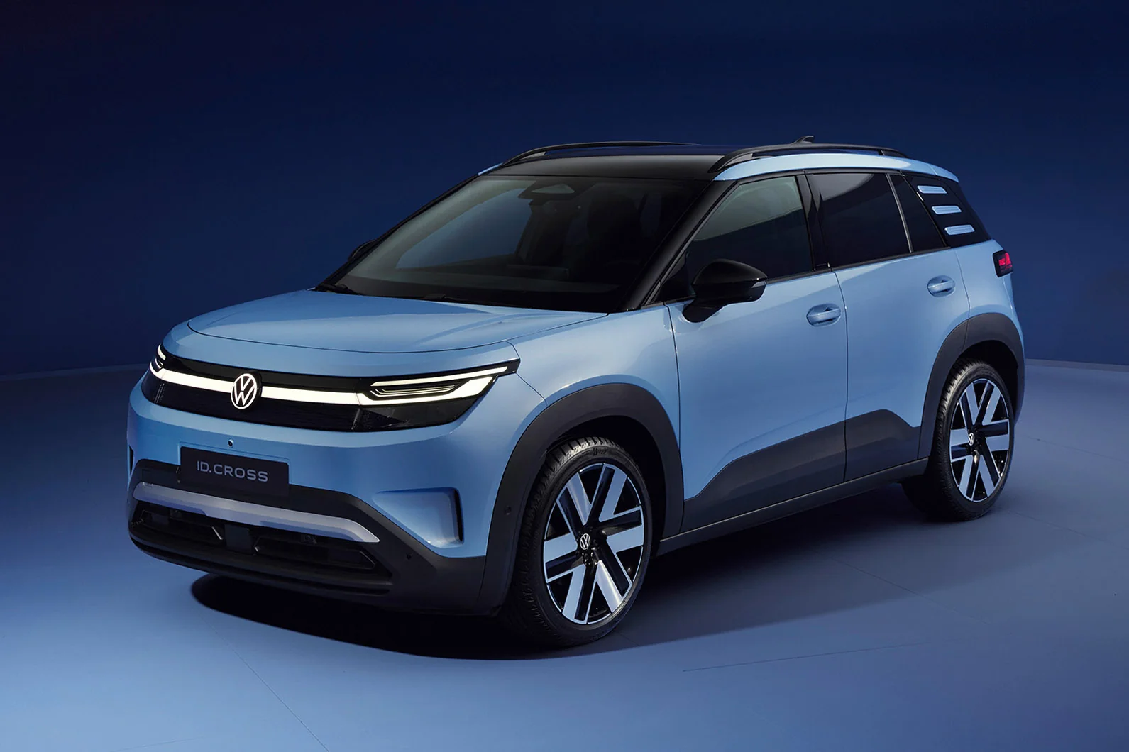 Volkswagen янги ИД Кросс электромобилини тақдим этди: Renault 4 га муносиб рақиб