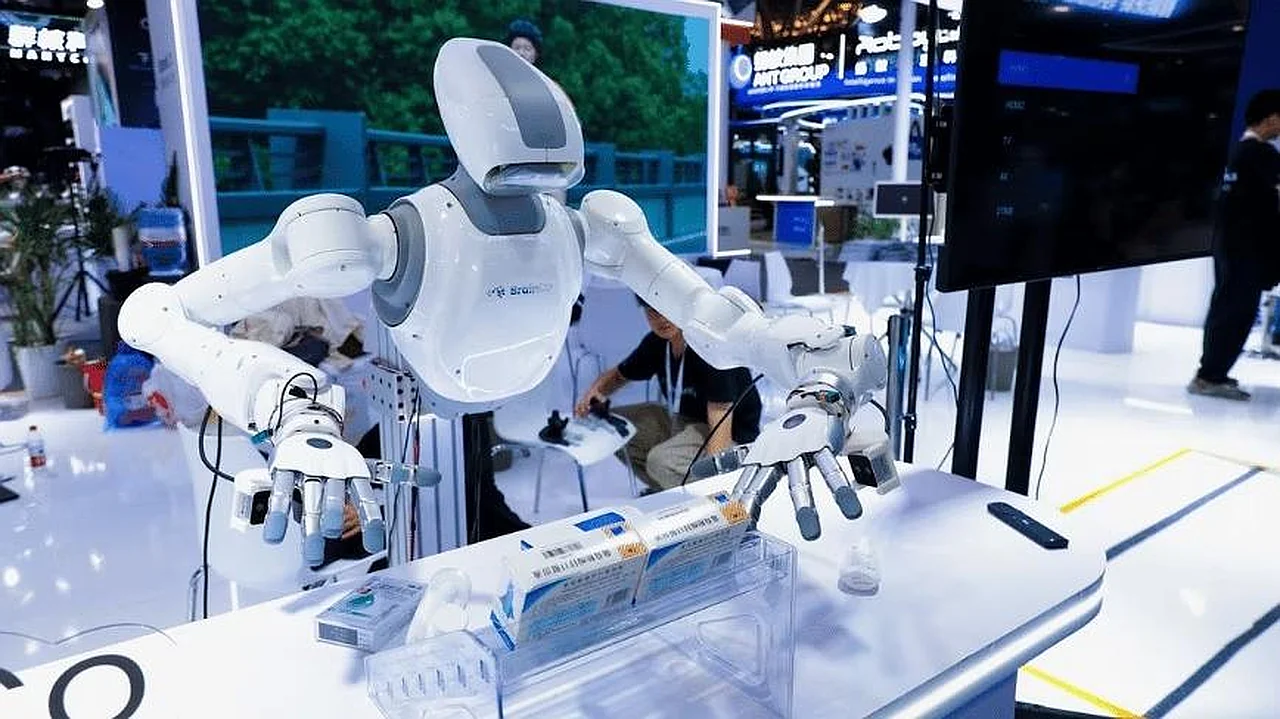 Brain-controlled robots unveiled in China