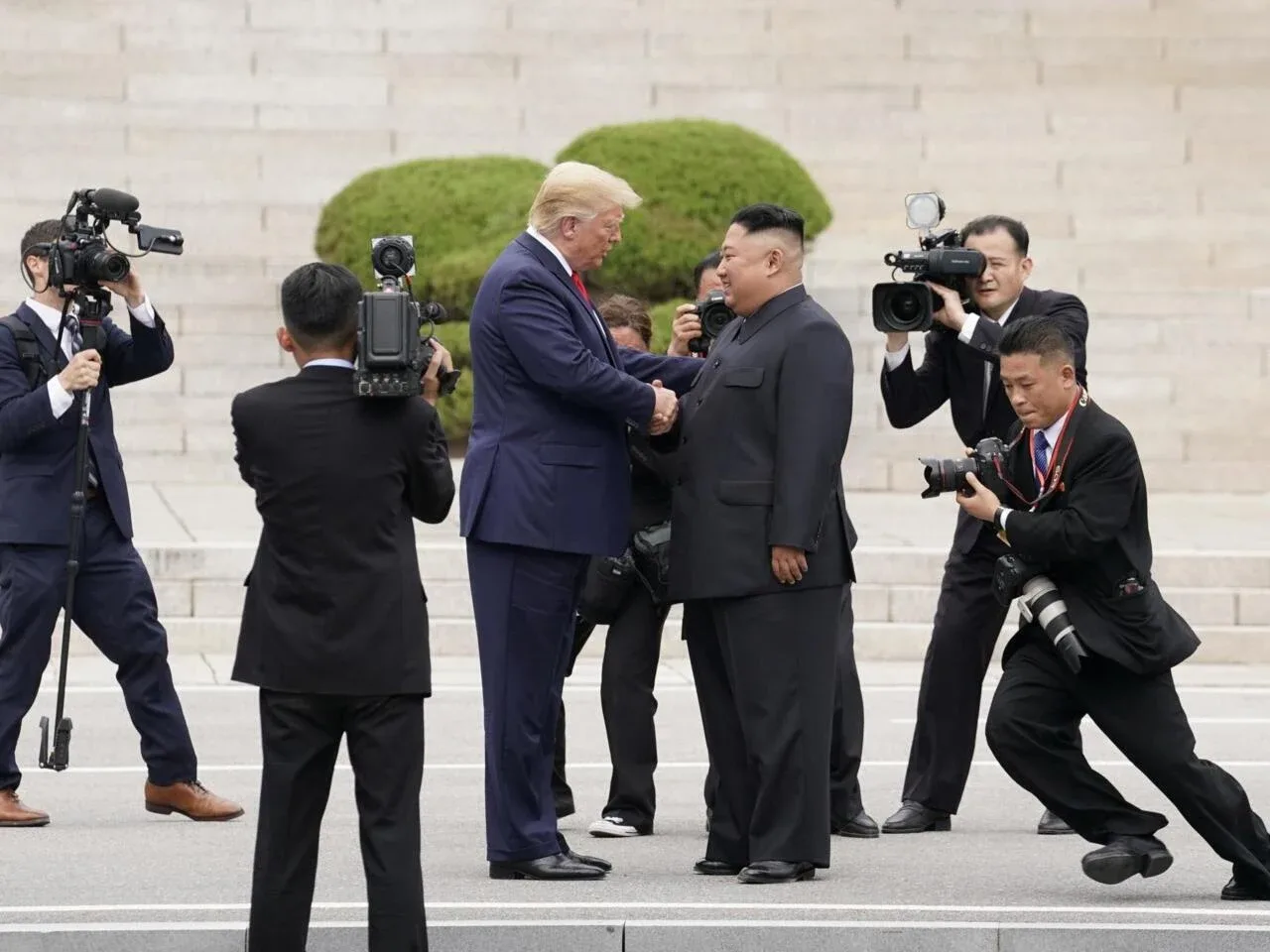 Дональд Трамп кузда Ким Чен Ин билан янги музокаралар ўтказмоқчи