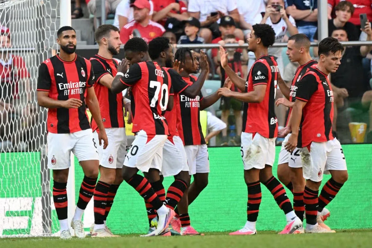 Six-goal thriller: Milan beat Manchester United!