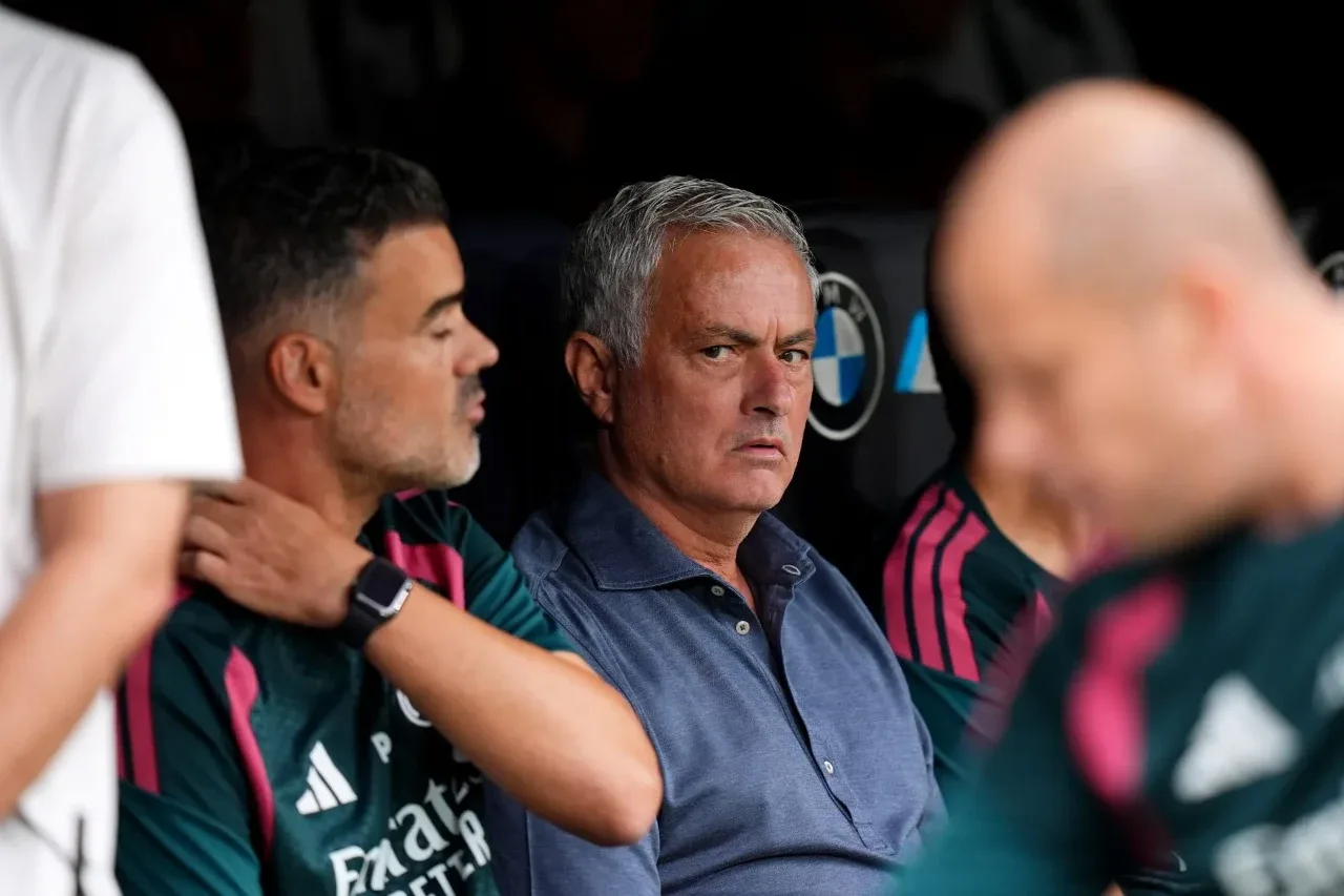Mourinho explains real football to fans after Malaga match