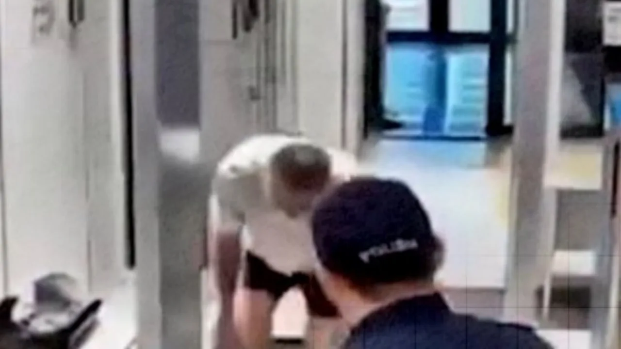 68-year-old man takes off his pants while passing through a metal detector