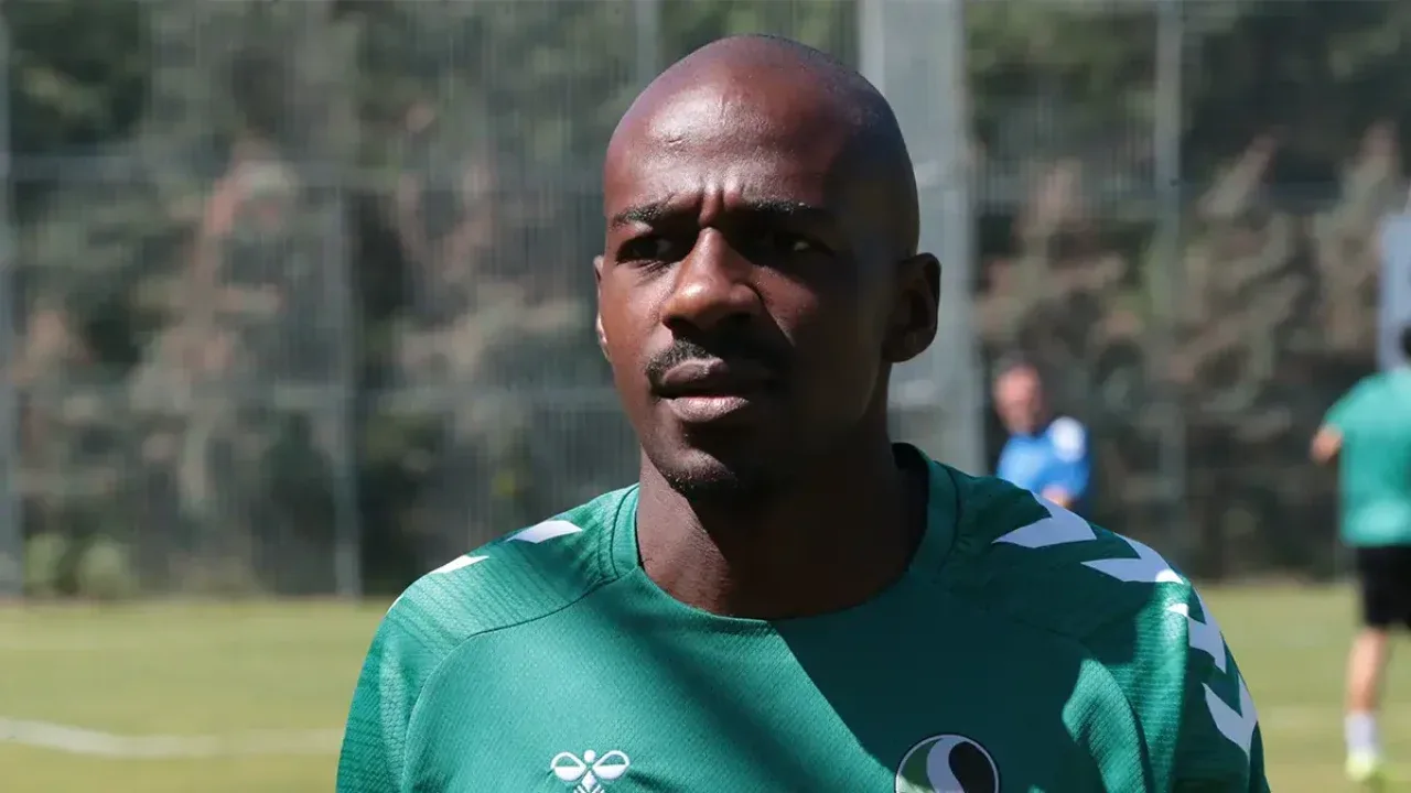 “99.9% of Footballers Are Unhappy”: Gaël Kakuta Speaks Out