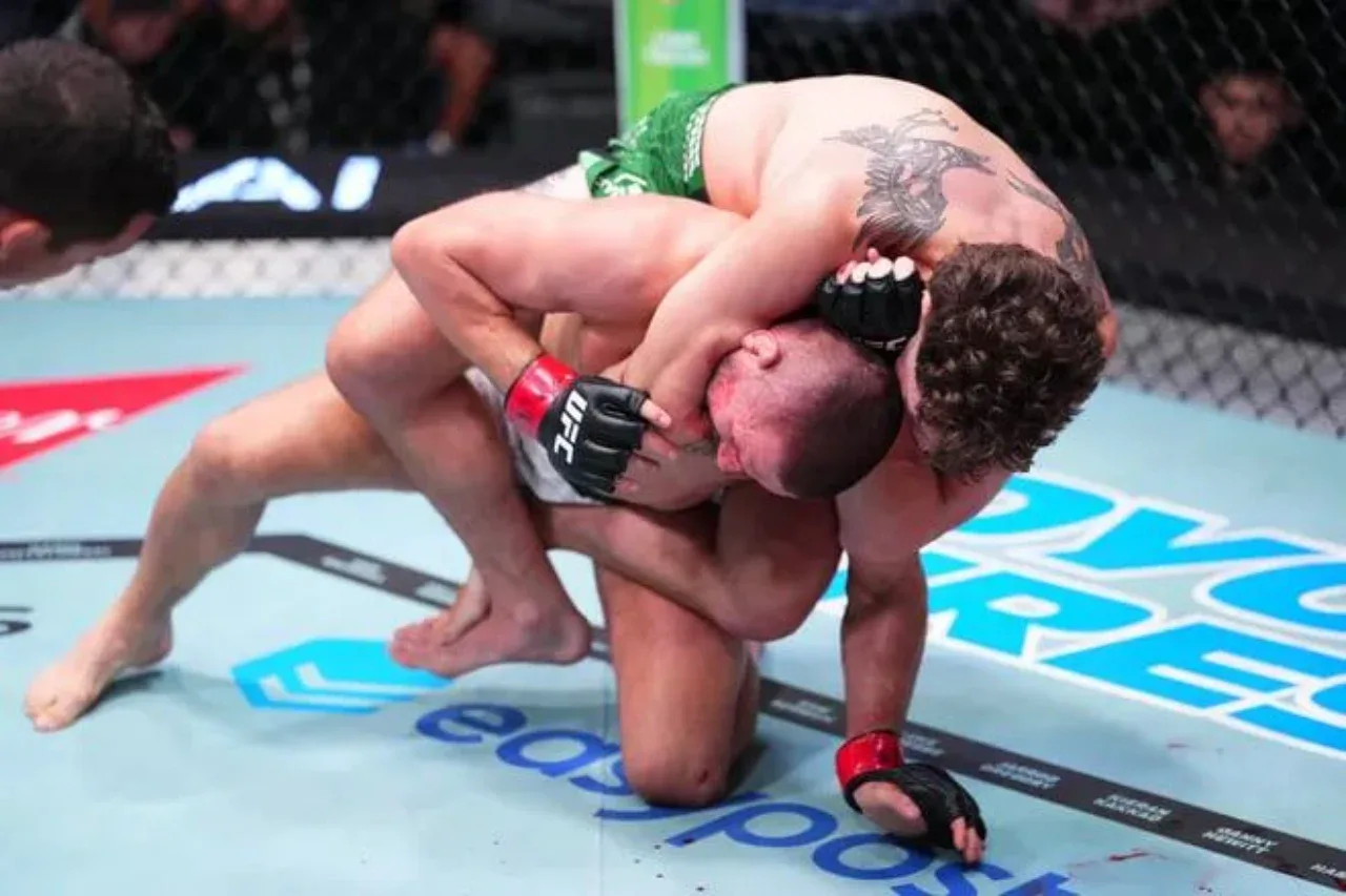 Las Vegas sensation: Quillan Salkilld submits Gamrot in the first round!