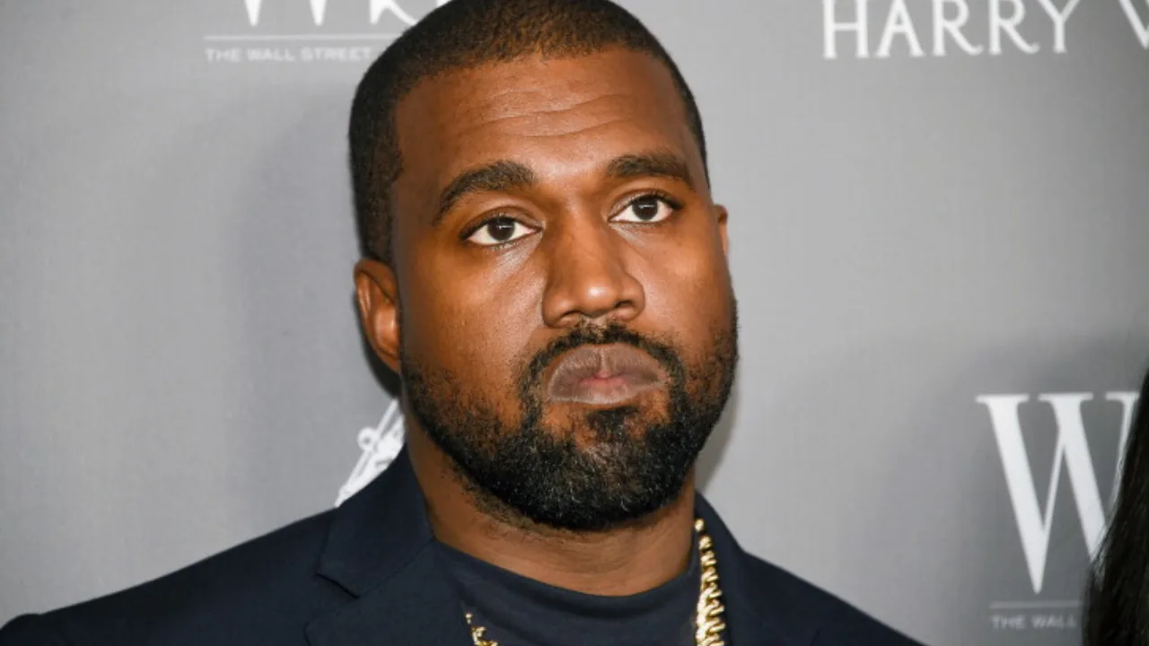 Kanye West концерти бошланишига саноқли соатлар қолганида Олмаотада электр ўчди: минглаб мухлислар хавотирда