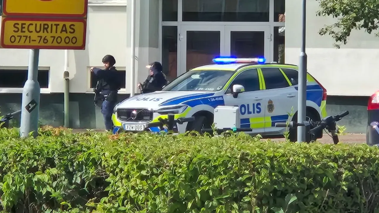 Mann nach Angriff mit Schwert auf Schule in Schweden erschossen