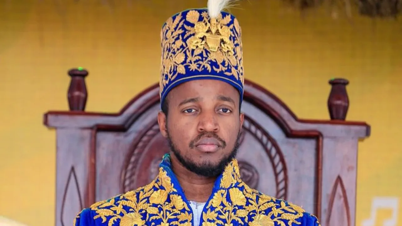 King who ascended the throne at age 3 dies at 34