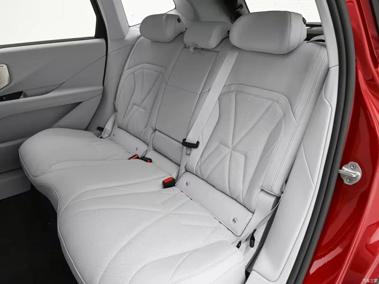 China-specific version of the BMW iX3 unveiled (photos)