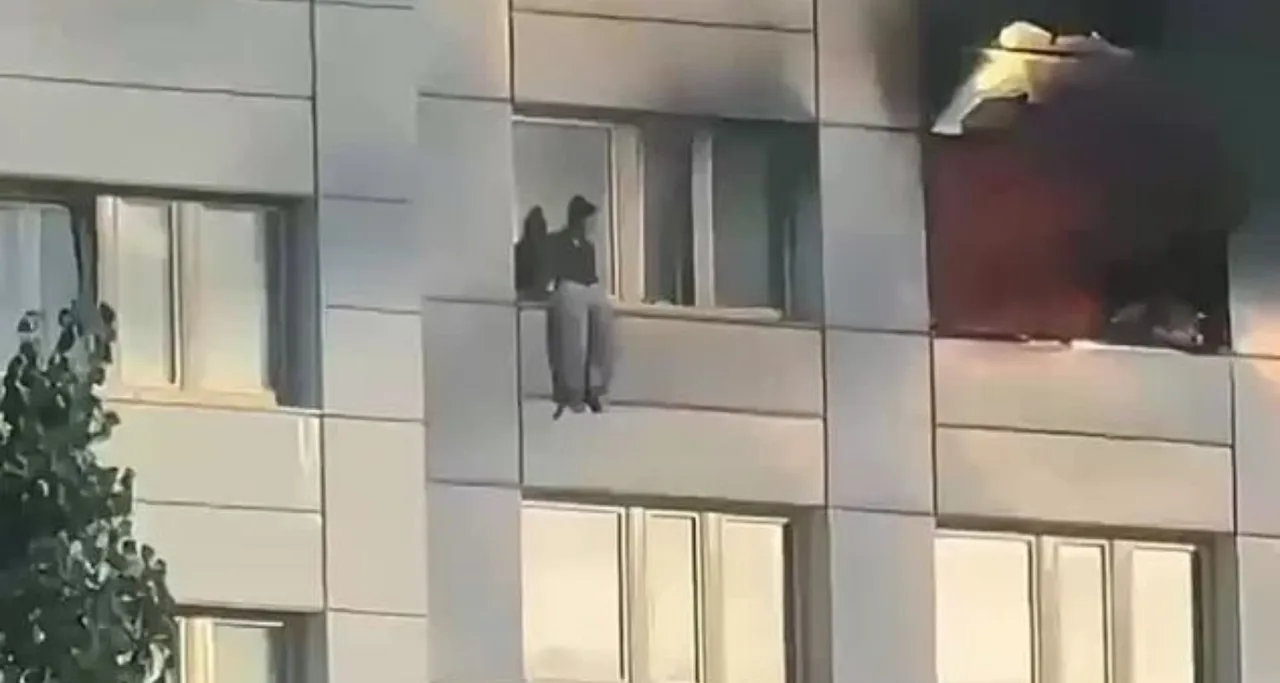 À Berlin, une jeune fille saute du 11e étage dans une nacelle de secours (vidéo)