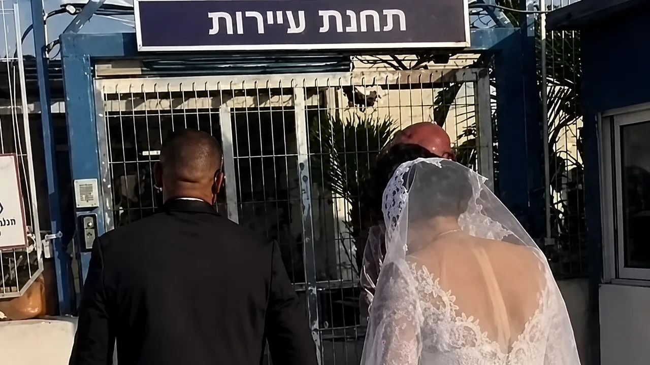 Palestinian Couple Detained on Wedding Day in Israel Sparks Debate