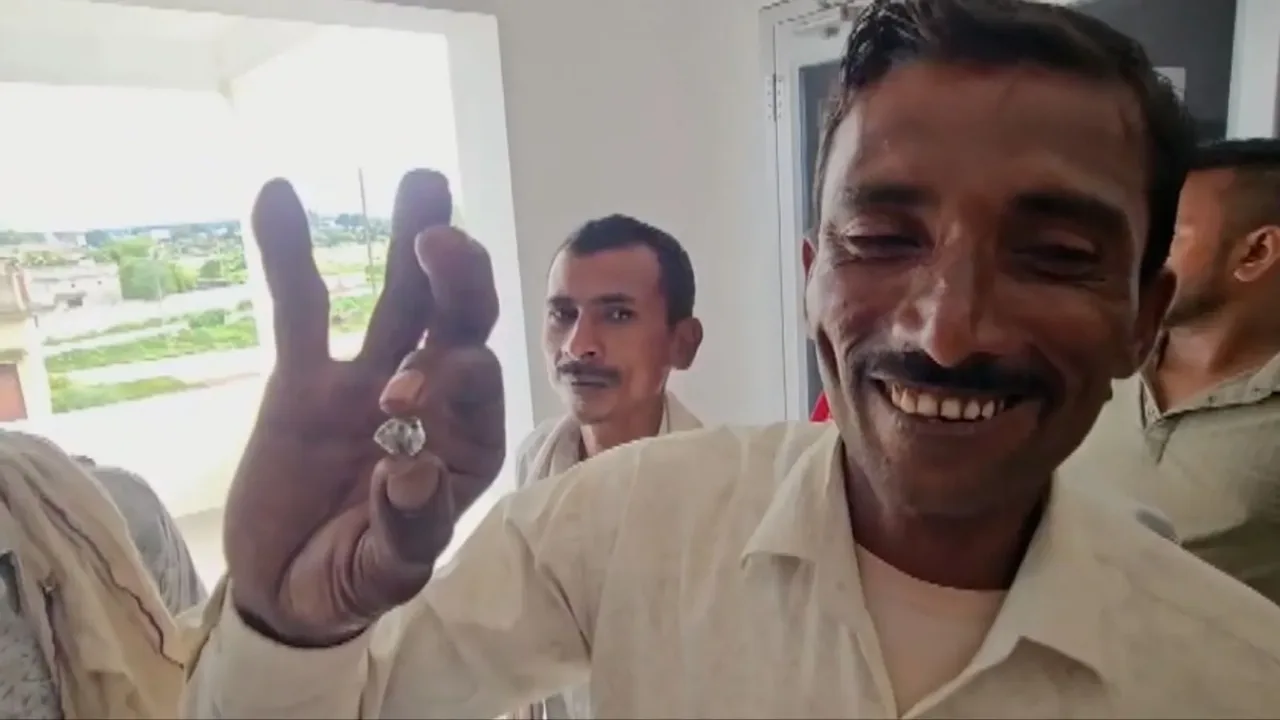 Hindistan’da yedi işçi 52 bin dolarlık elmas buldu