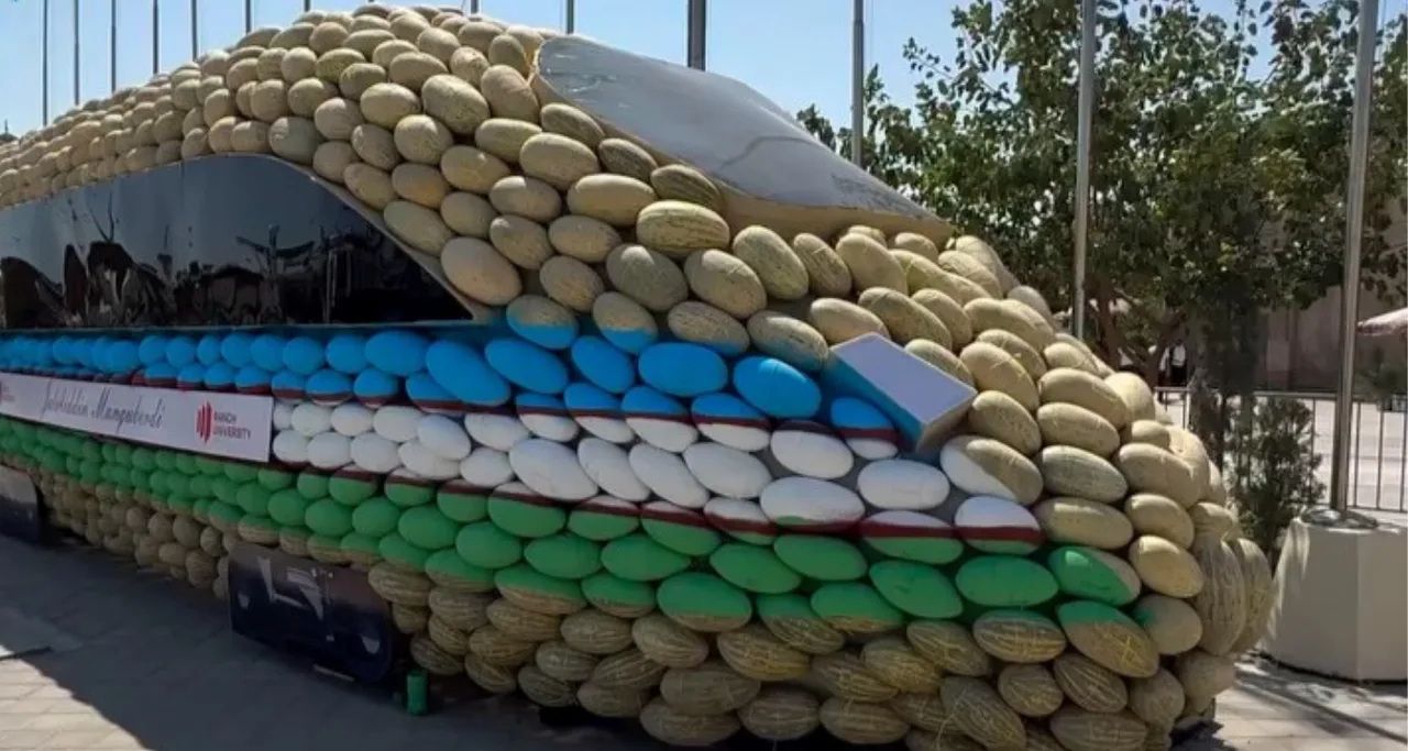 The melon-made «Jaloliddin Manguberdi» train is astounding festival guests (video)