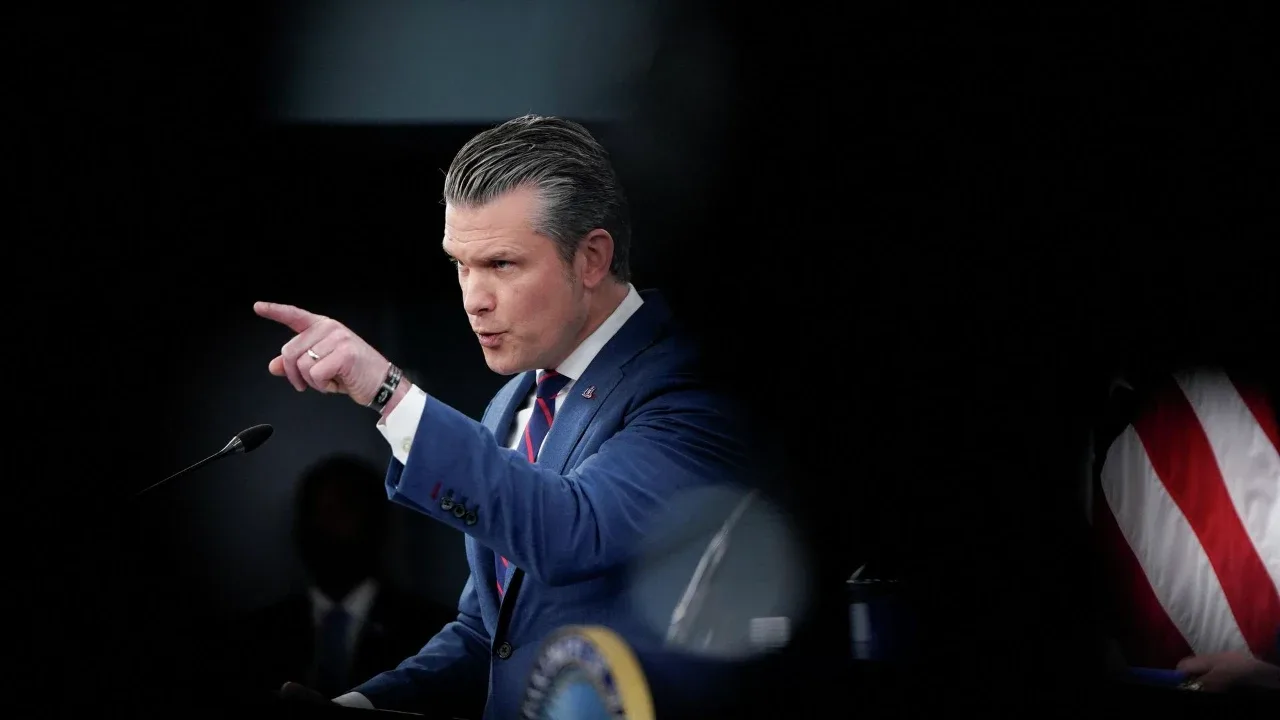 Emergency Pentagon Meeting: Hegset Gathers Hundreds of Generals at Secret Base