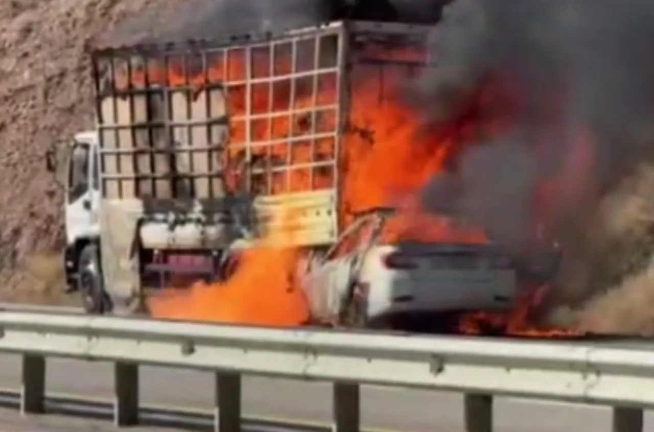 Fire in an instant on Qamchiq: Epica and Isuzu burnt down (video)