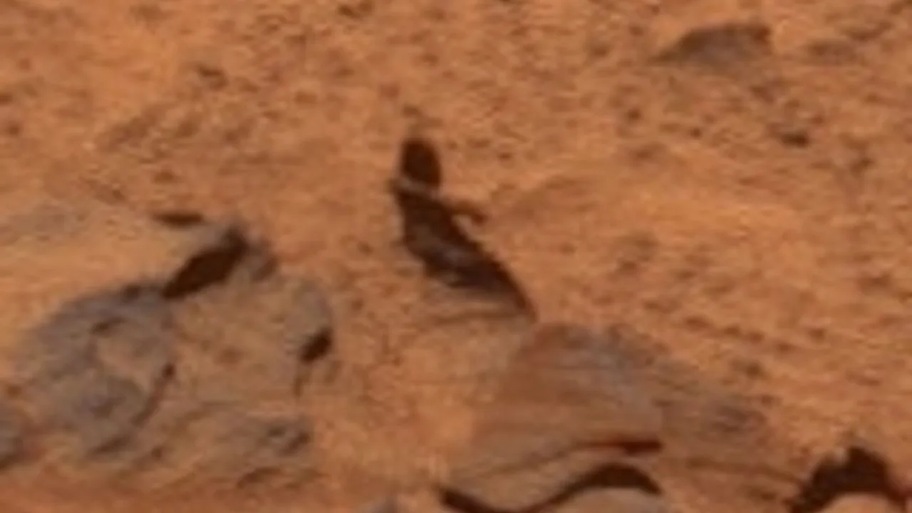 Did NASA Capture a Mysterious “Walking Person” in a Mars Image?