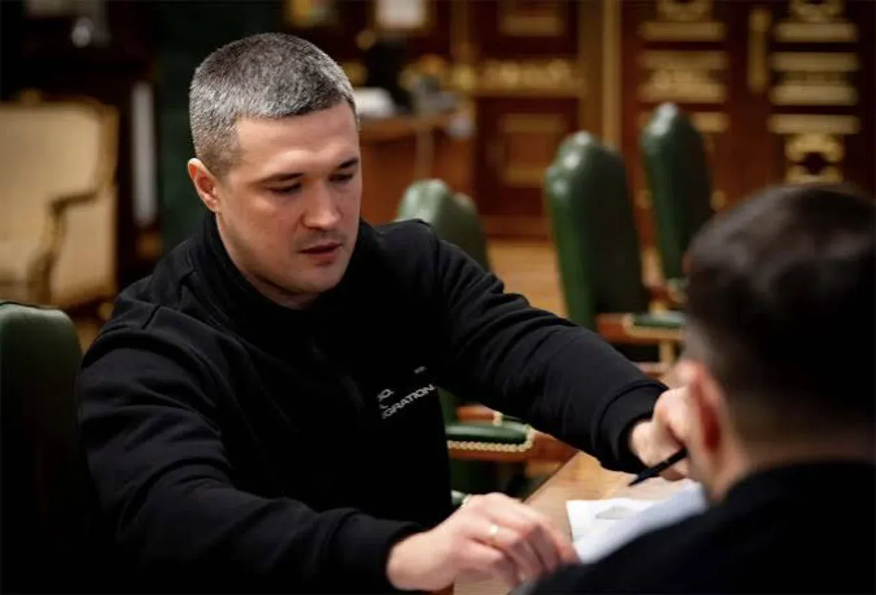 Former Ukrainian Defense Minister Makes Sensational Election Call