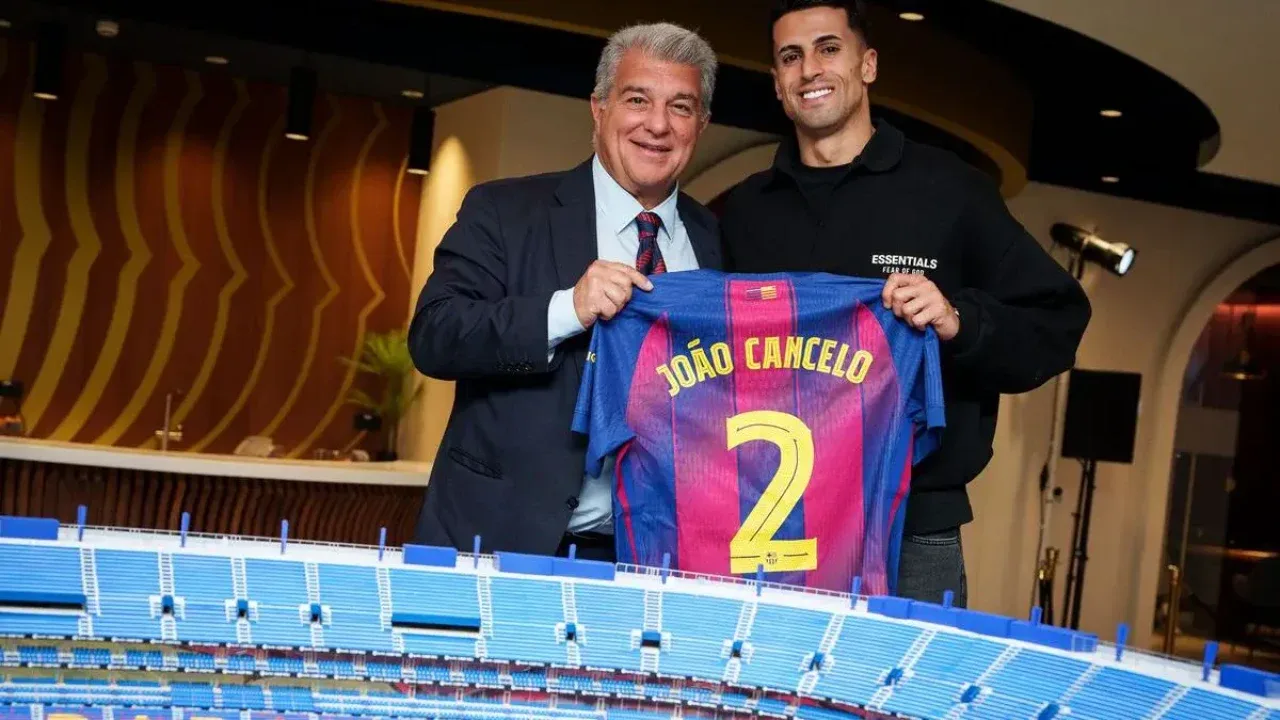 Return to Catalonia: Barcelona Sign João Cancelo to a Three-Year Contract