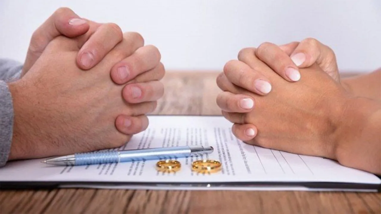 Man Learns After 8 Years That His Wife Is Genetically Male