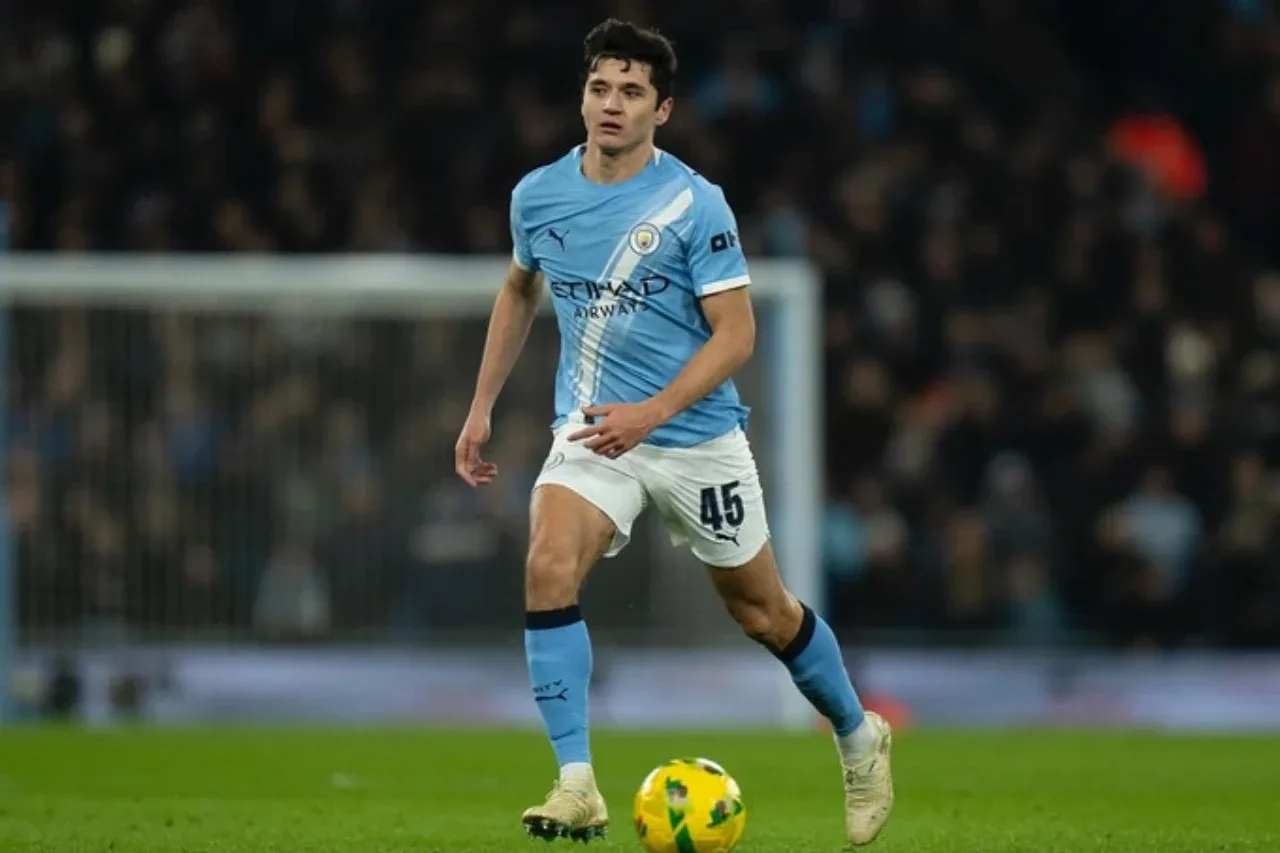 Why could Abdukodir Khusanov be left on the bench against Bournemouth?