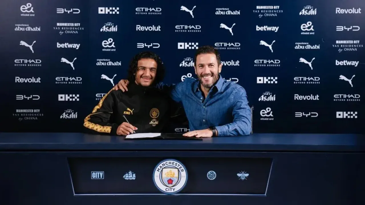 Was sagte der Sportdirektor von Manchester City über den Transfer von Bouaddi?