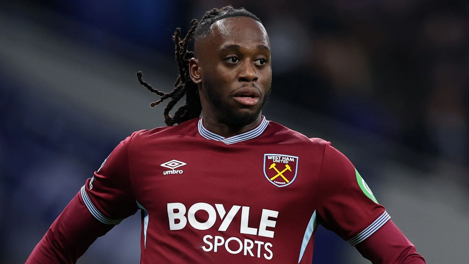 Aston Villa Aaron Van-Bissakani oʻz safiga qoʻshib olmoqchi