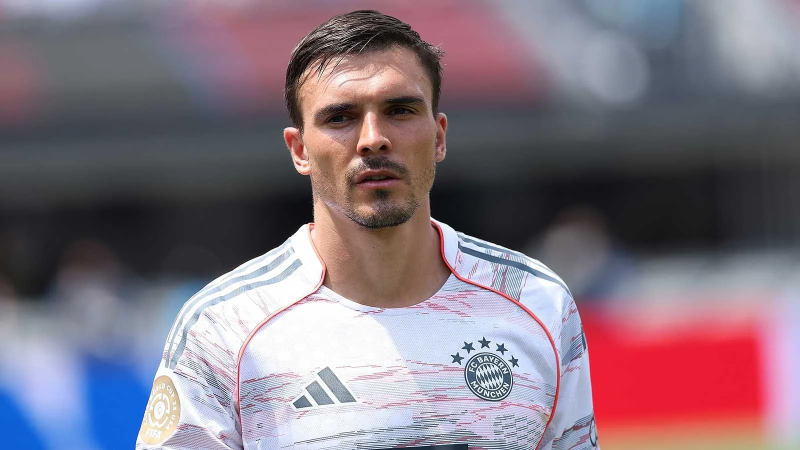 Bayern stellt drei Spieler zum Verkauf und baut Kader um