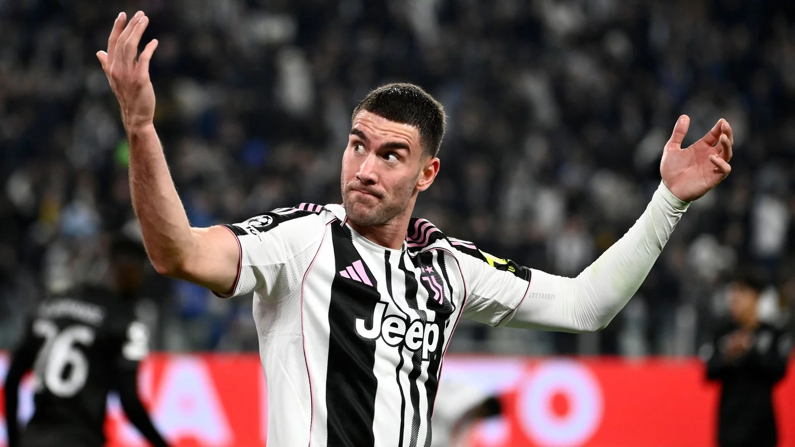 Chelsea advised to sign free agent Dušan Vlahović