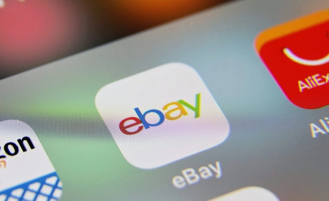 eBay Expands the Scale of Live Shopping