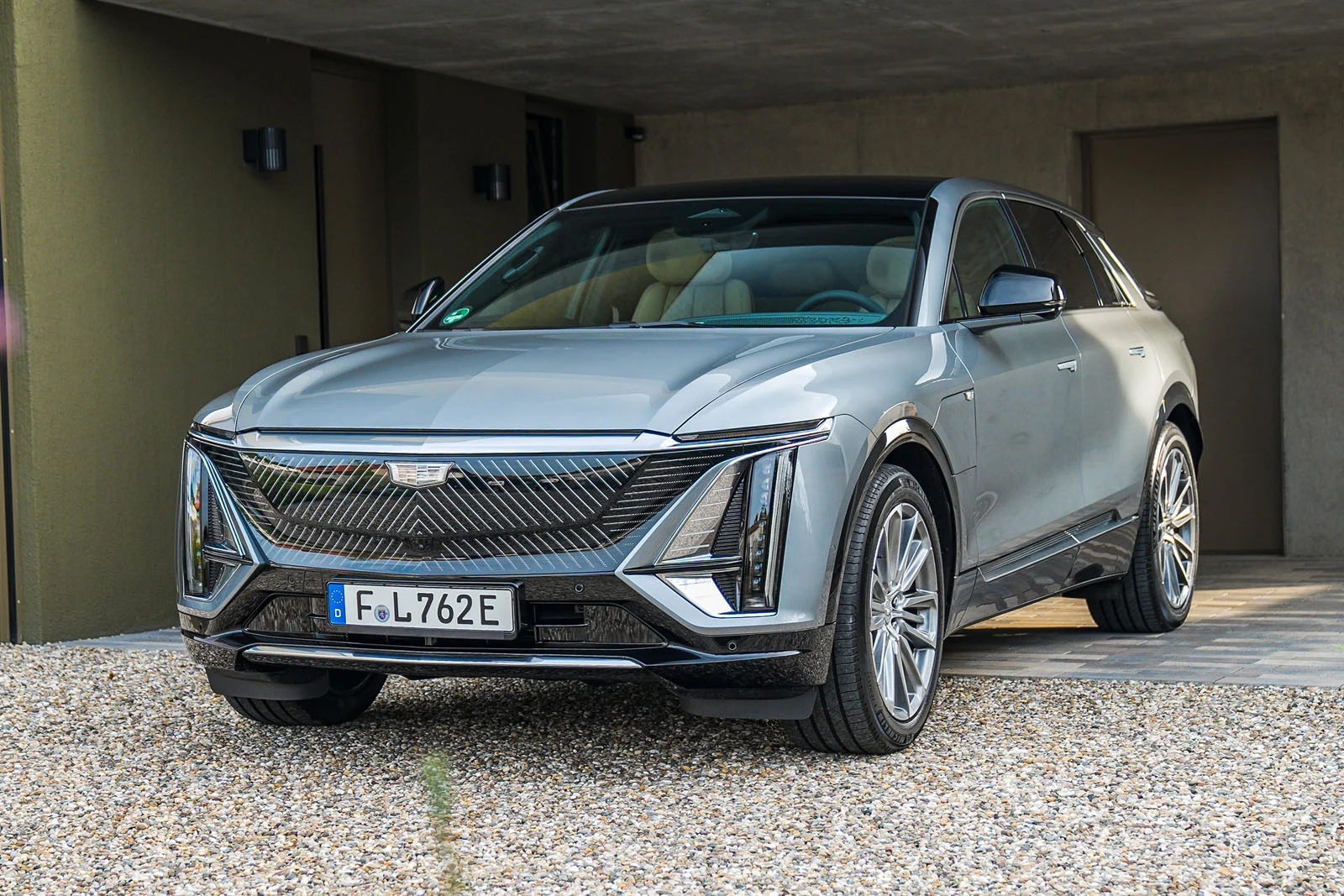 General Motors Буюк Британияда Cadillac брендини қайта тиклаш режаларини қайта кўриб чиқмоқда