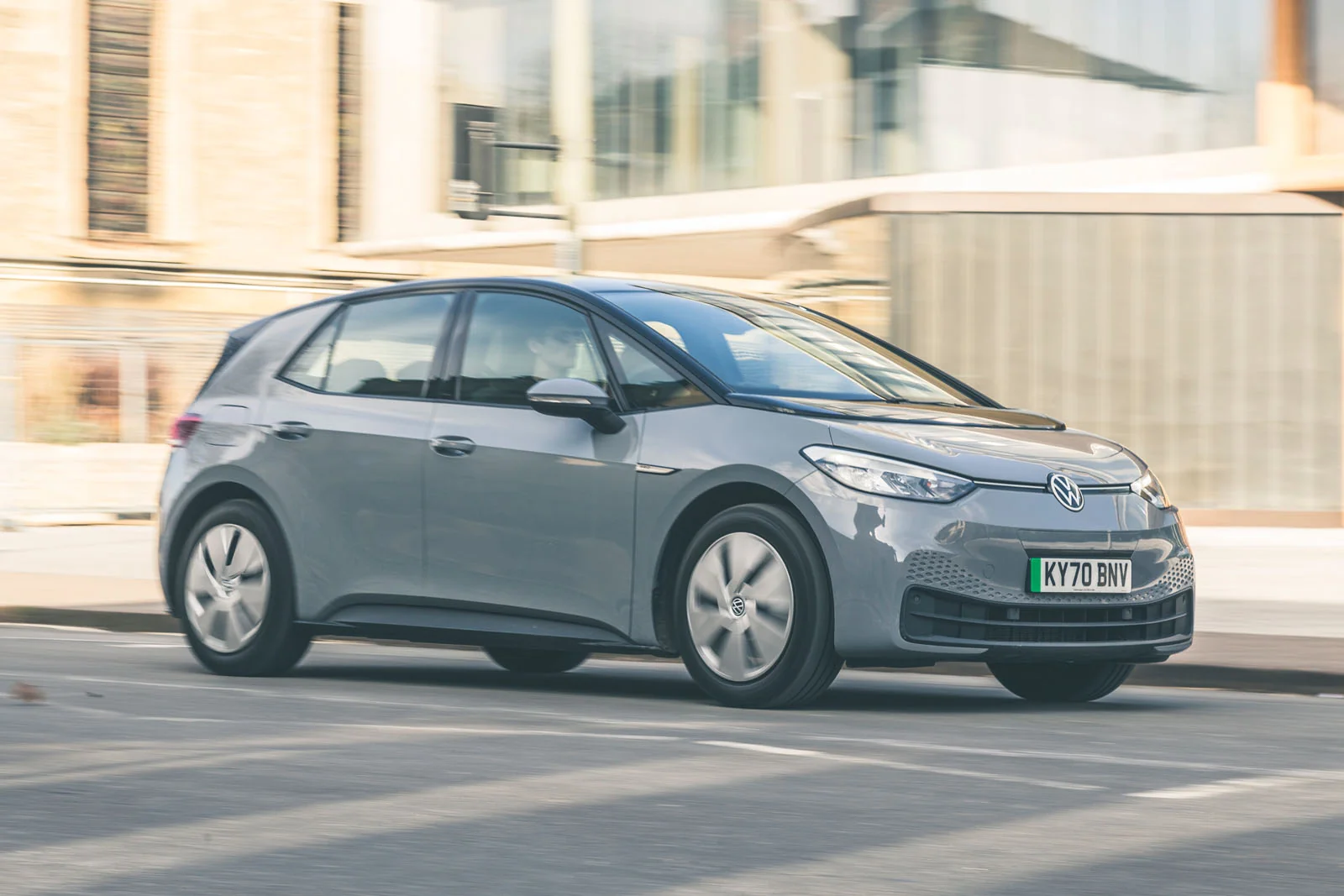 Подержанный электромобиль Volkswagen ИД 3 можно купить от 9000 фунтов