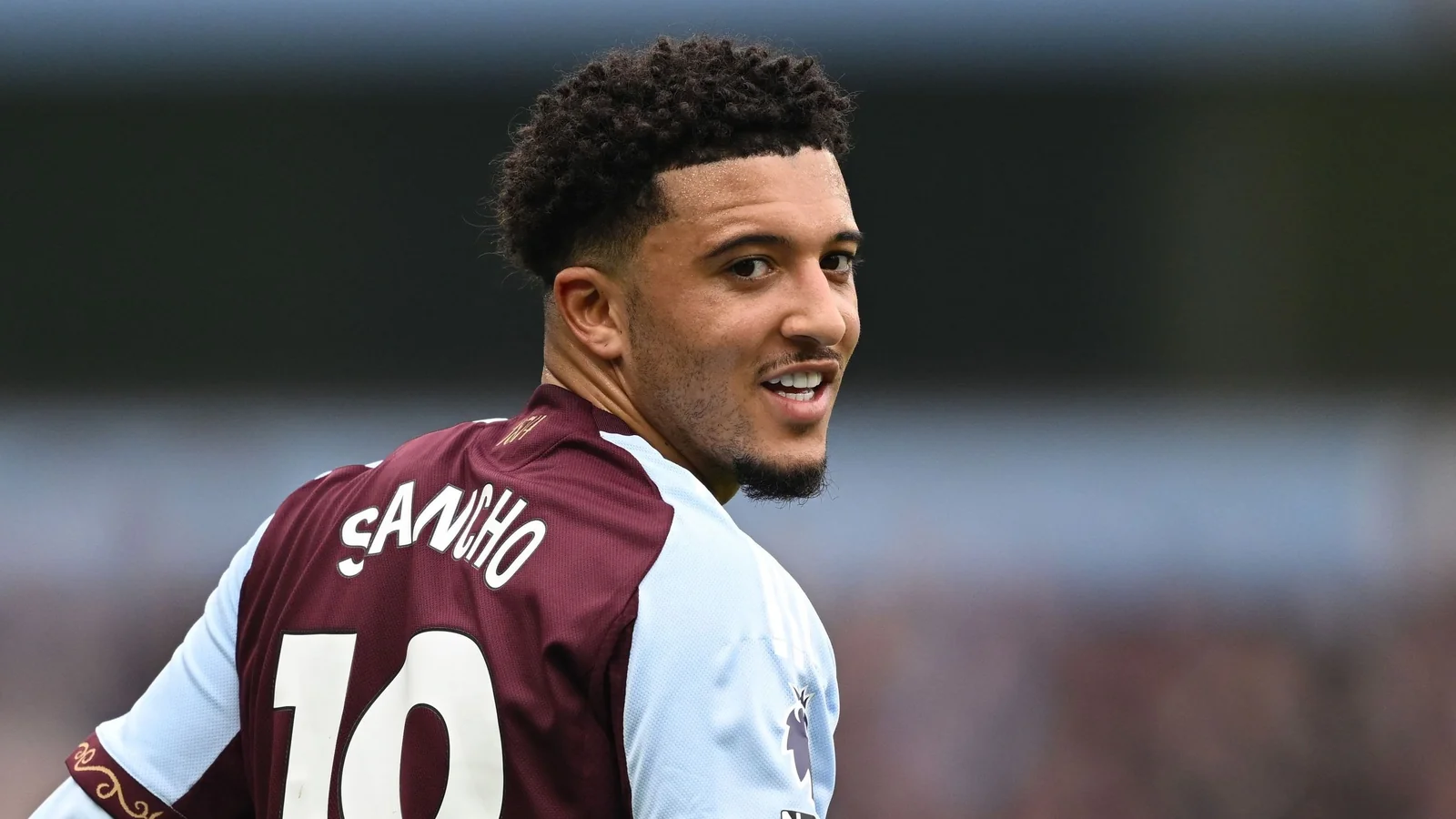 Jadon Sancho Prefers to Continue His Career Abroad