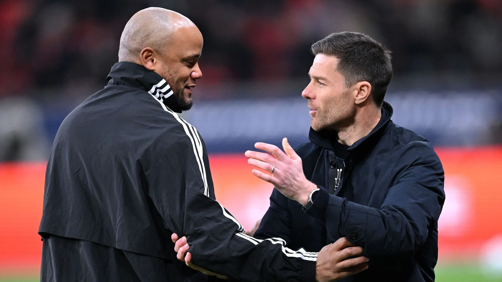 Jonathan Tah, Vincent Kompany ve Xabi Alonso’nun Çalışmalarını Değerlendirdi