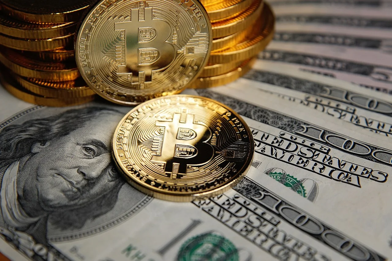 Cybercriminals Steal More Than $130 Million in Cryptocurrency Through Vulnerability in Offline Wallets