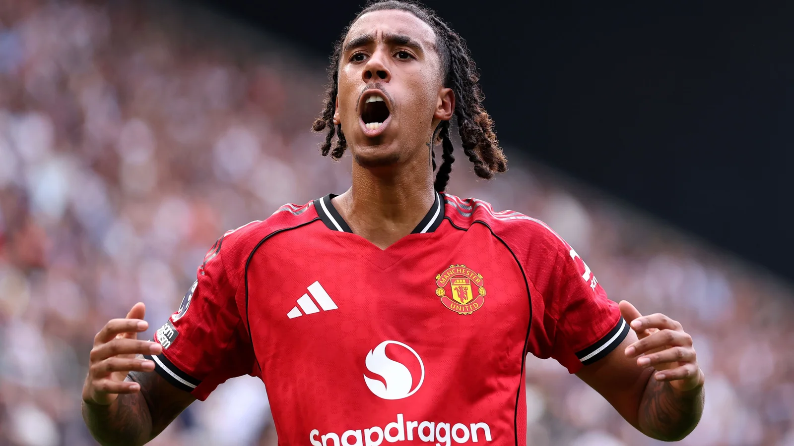 Leny Yoro: Manchester United Must Win the Premier League Title
