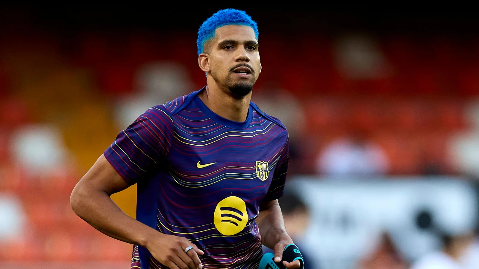 Liverpul Barselona himoyachisi Ronald Arauxoni ijaraga oldi