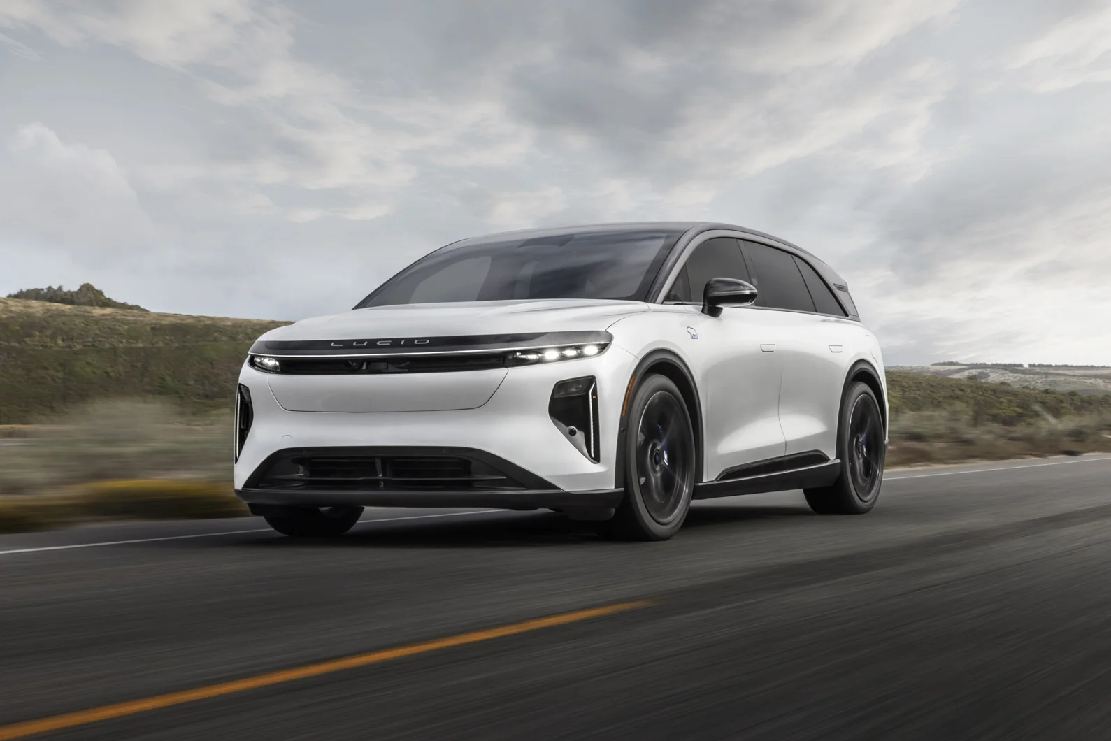Lucid kompaniyasi 1070 ot kuchiga ega yangi Gravity GT-S elektromobilini taqdim etdi