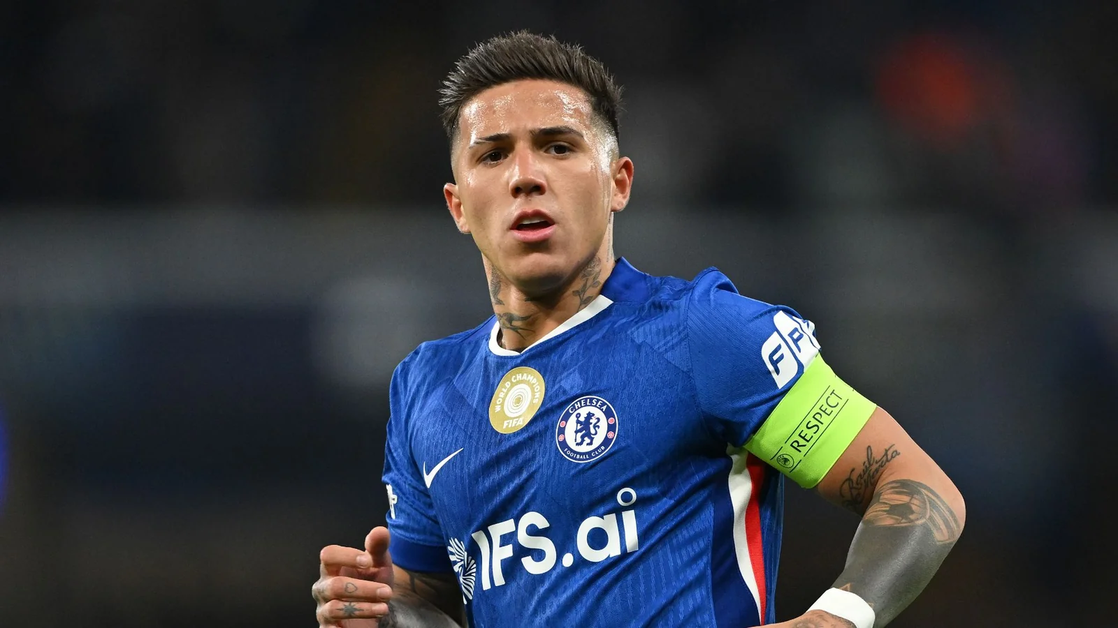 Manchester City begins plans to revamp its midfield