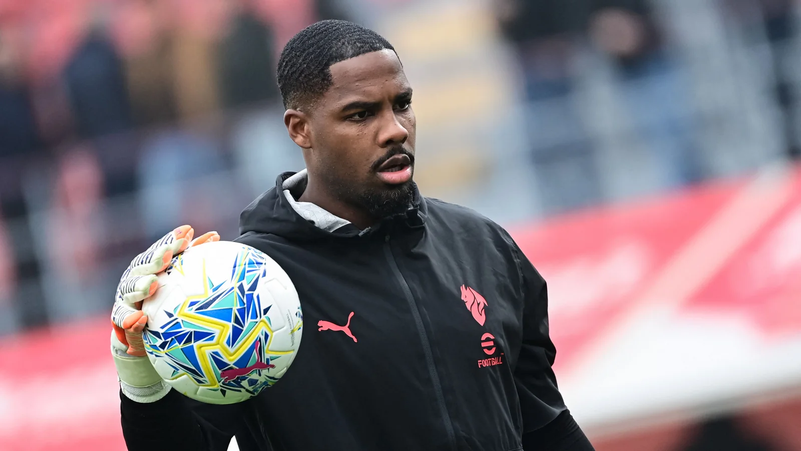 Mike Maignan’s future in doubt: Al-Nassr contenders for goalkeeper
