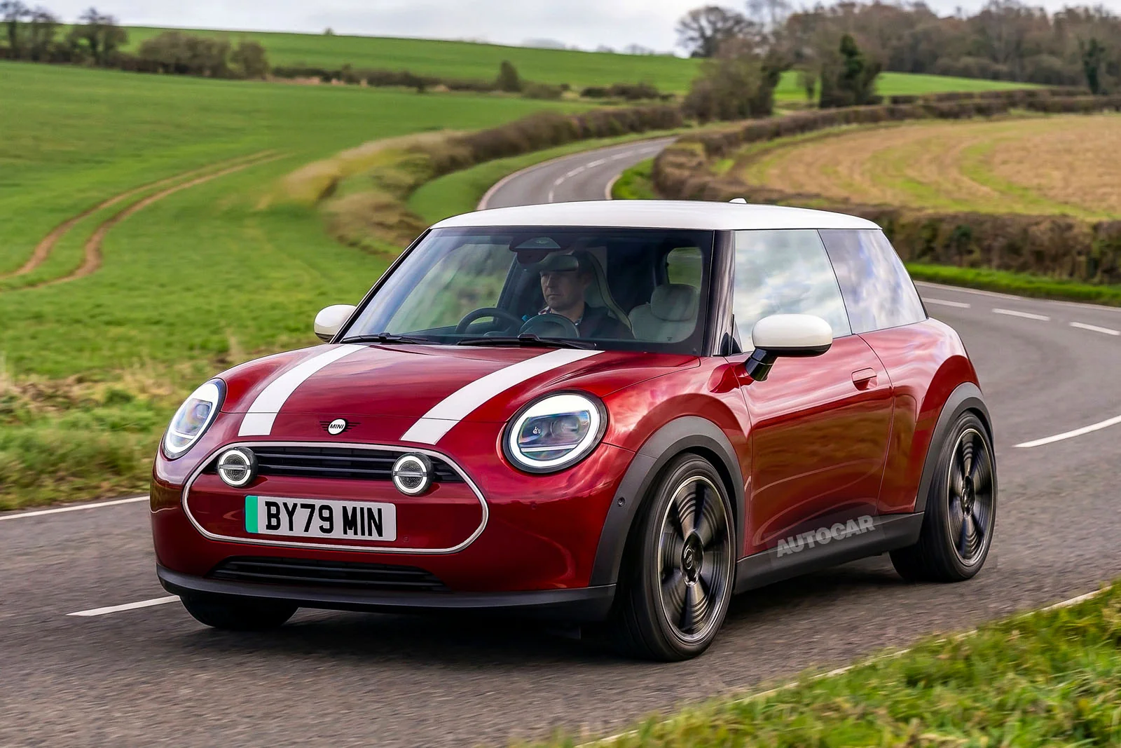 Mini Cooper afsonaviy xatchbeki orqa tortish kuchiga oʻtishi mumkin