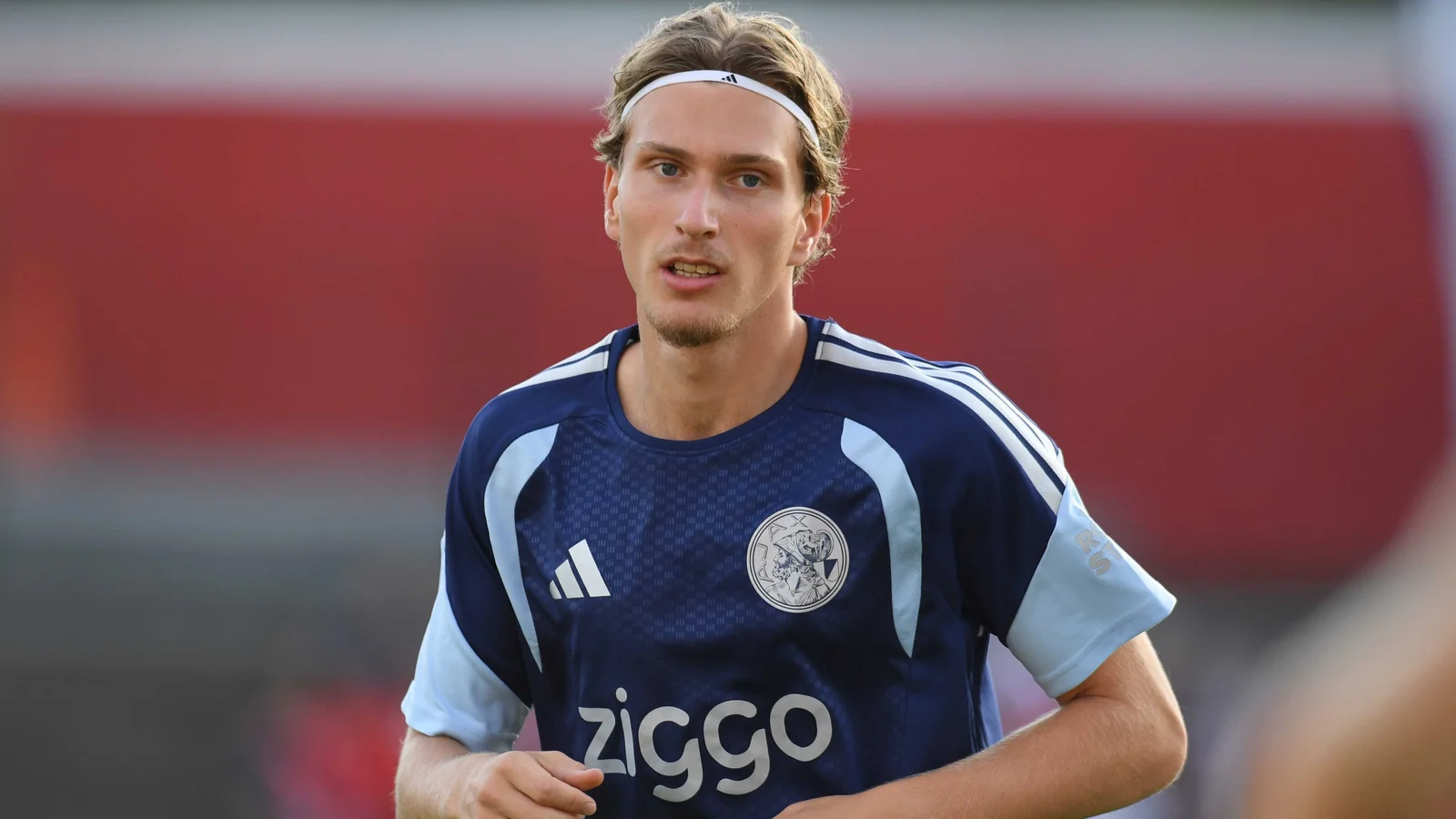 PSG sign Ajax winger Mika Godts for €55 million