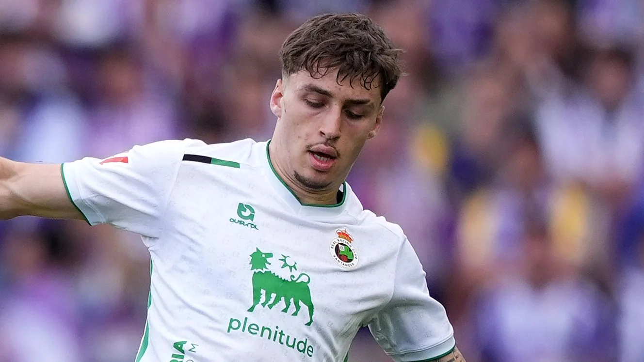 Racing Santander exige 16 millones de euros al Barcelona por Jorge Salinas