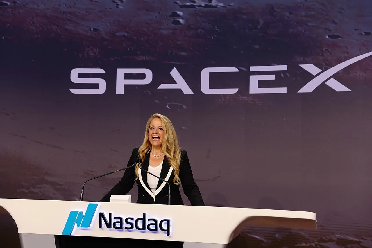 SpaceX даромади икки баробар ошди