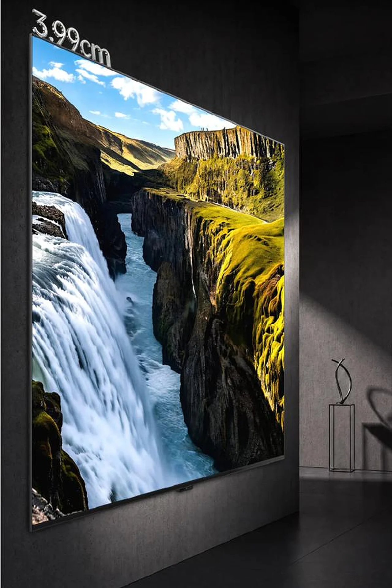 TCL C10M Труе Валлпапер телевизорининг тақдимоти ўтказилди