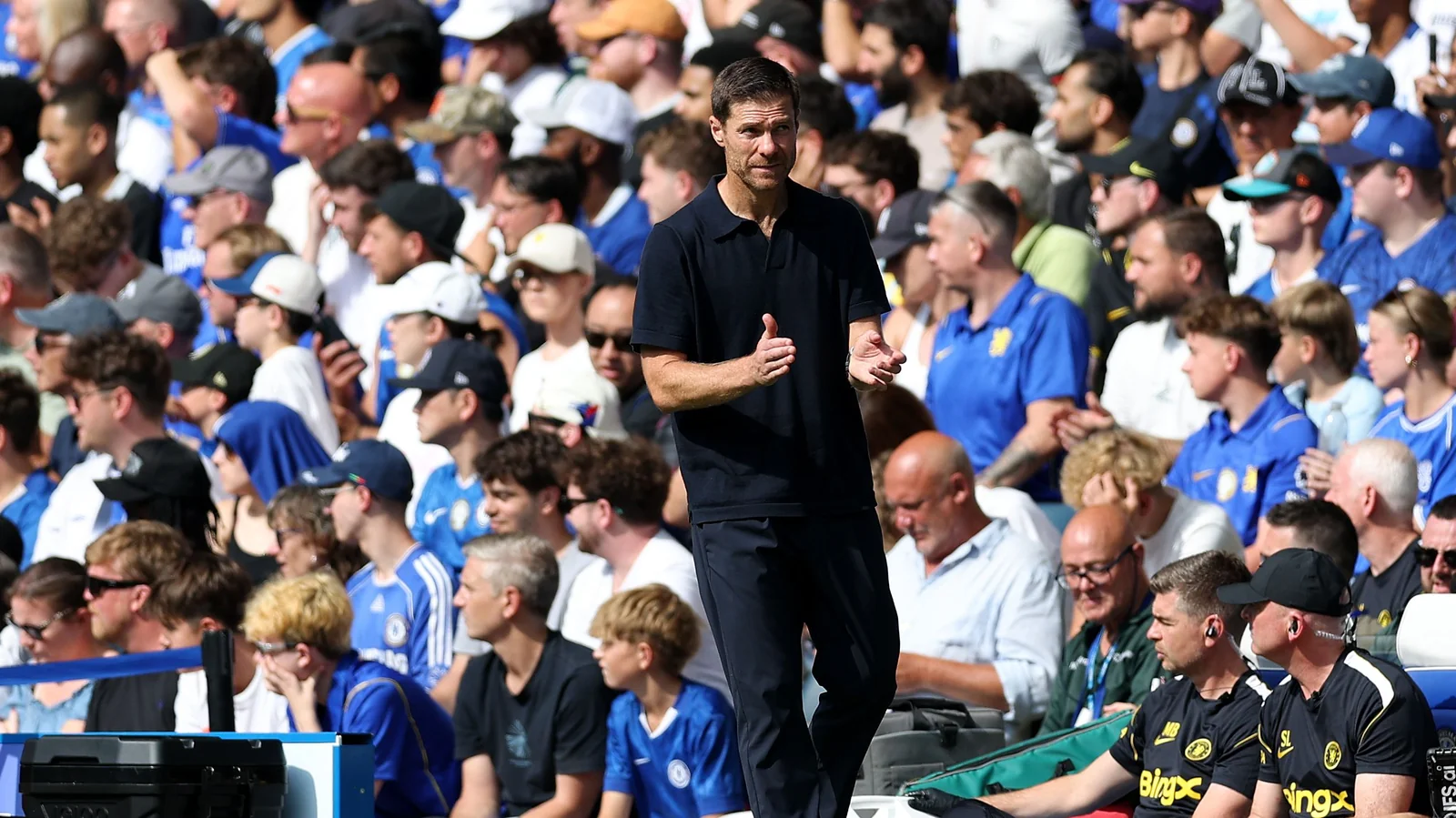Xabi Alonso teilt seine Eindrücke nach seinem ersten Spiel als Chelsea-Cheftrainer