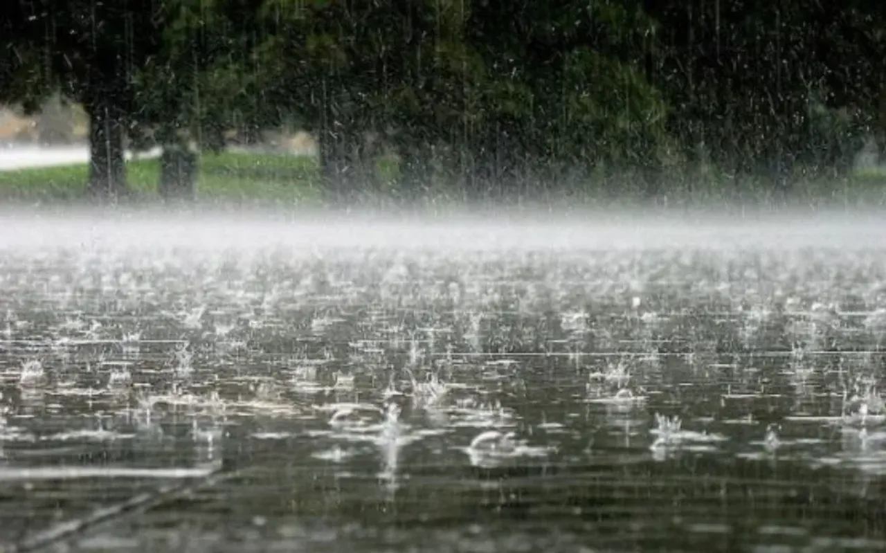 Rain and thunderstorms expected in three regions tomorrow