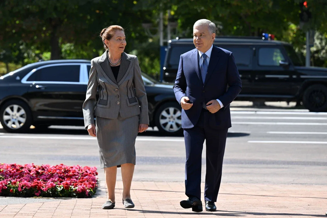 Prezident Shavkat Mirziyoyev Islom Karimov xotirasini yod etdi (foto)