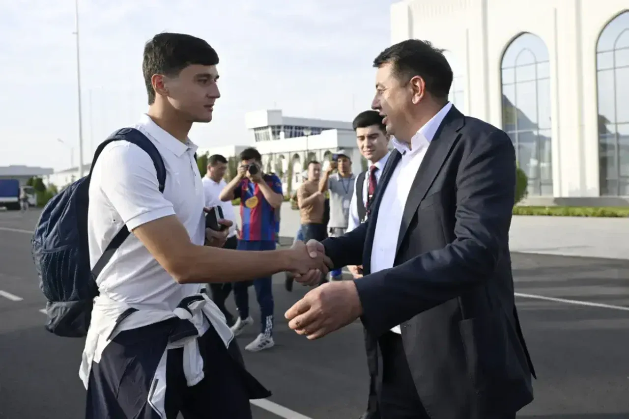 Our National Team Arrived in Fergana: Our Stars Warmly Welcomed Ahead of Match Against Iran