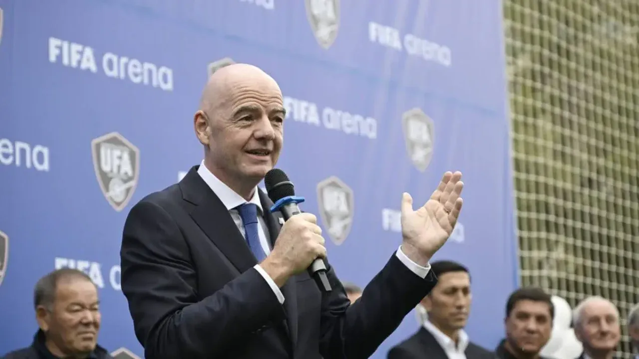 “FIFA Arena” opened in Tashkent: Infantino visits school No. 90 and inaugurates the pitch